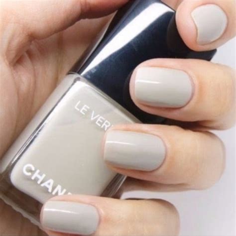 chanel 522 monochrome|Chanel longwear nails.